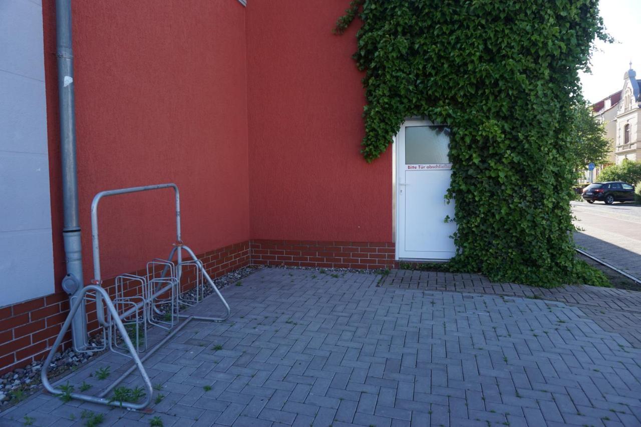Hotel Am Bahnhof Waren  Kültér fotó